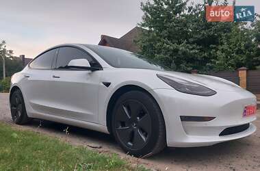 Седан Tesla Model 3 2022 в Луцке