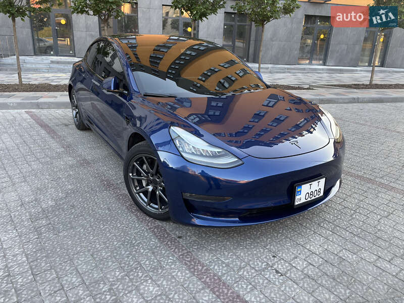 Tesla Model 3 2019