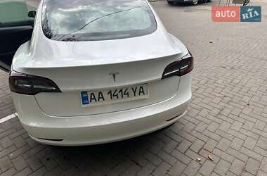 Седан Tesla Model 3 2019 в 