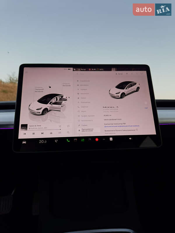 Седан Tesla Model 3 2022 в Киеве