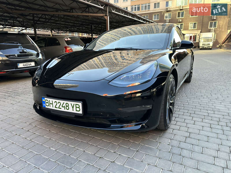 Седан Tesla Model 3 2023 в Одесі