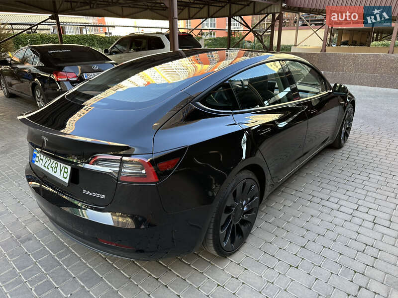 Седан Tesla Model 3 2023 в Одесі