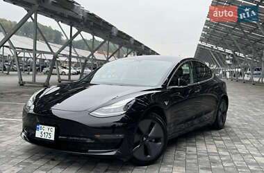 Седан Tesla Model 3 2019 в Львове