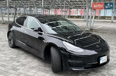 Седан Tesla Model 3 2019 в 
