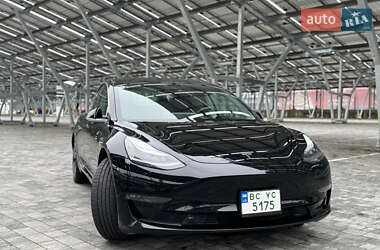 Седан Tesla Model 3 2019 в 