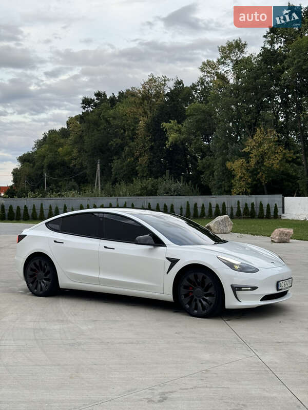 Седан Tesla Model 3 2021 в Луцьку