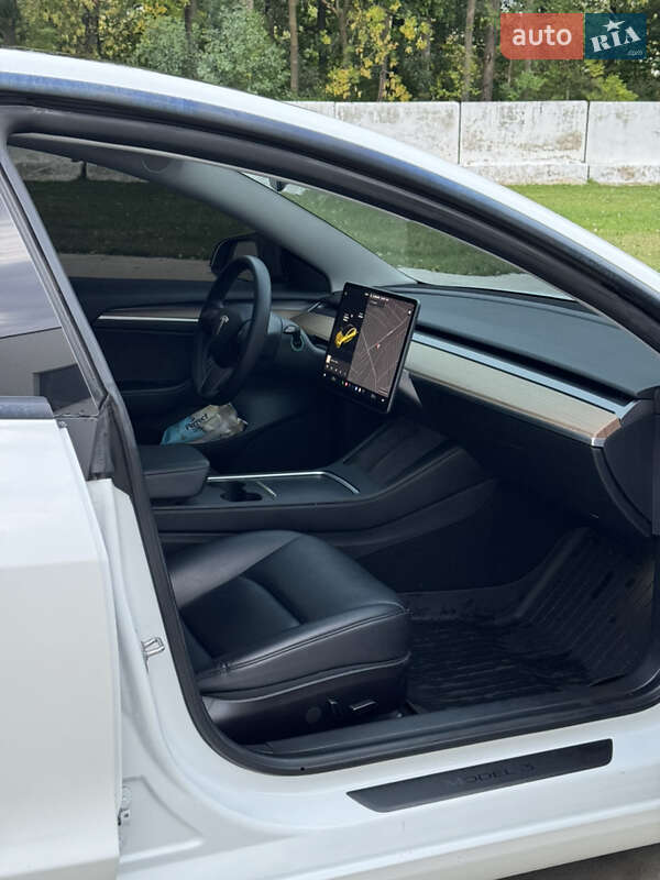 Седан Tesla Model 3 2021 в Луцьку