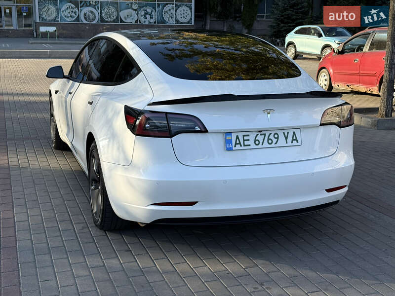 Седан Tesla Model 3 2021 в Днепре фото 10 Седан Tesla Model 3 2021 в Днепре