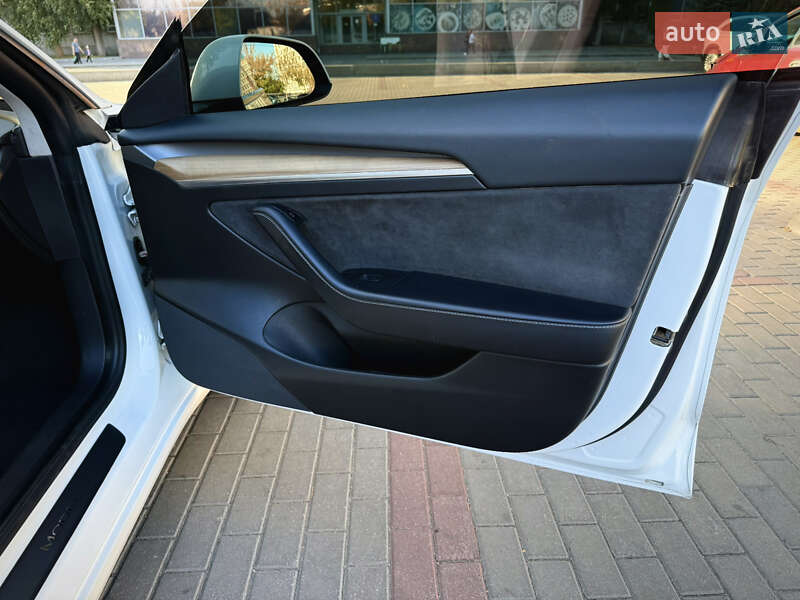 Седан Tesla Model 3 2021 в Днепре фото 20 Седан Tesla Model 3 2021 в Днепре