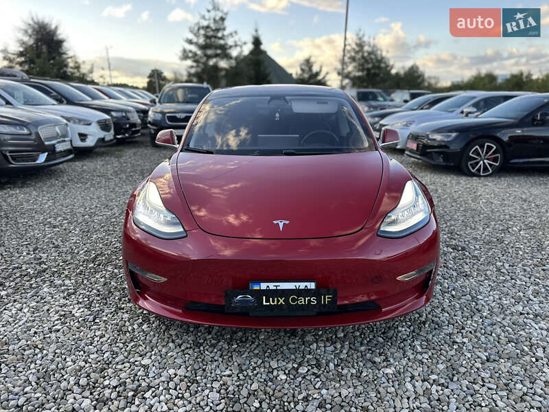 Седан Tesla Model 3 2018 в Ивано-Франковске