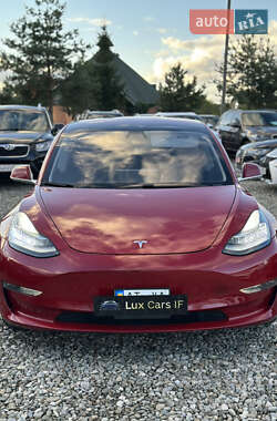 Седан Tesla Model 3 2018 в 