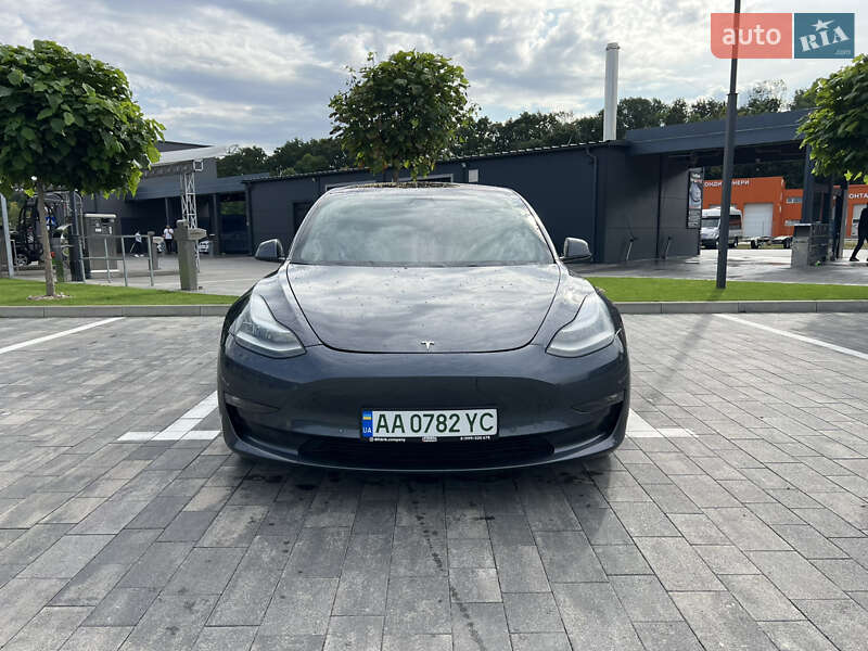 Седан Tesla Model 3 2018 в Луцке