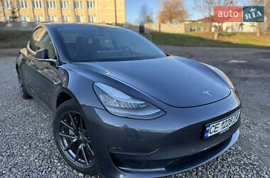 Седан Tesla Model 3 2019 в Черновцах