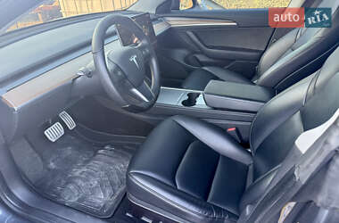 Седан Tesla Model 3 2022 в 