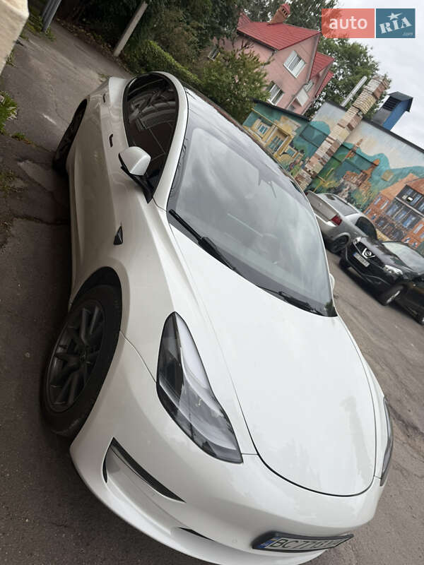Седан Tesla Model 3 2021 в Трускавці фото 30 Седан Tesla Model 3 2021 в Трускавці