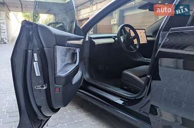 Седан Tesla Model 3 2021 в 