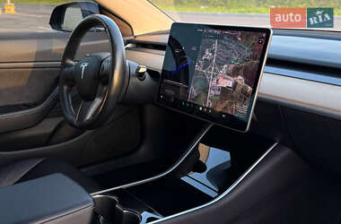Седан Tesla Model 3 2018 в 