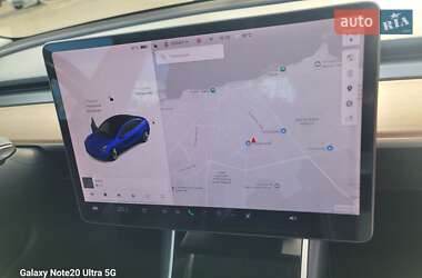 Седан Tesla Model 3 2018 в 