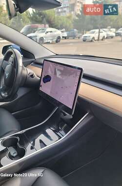 Седан Tesla Model 3 2018 в Одессе