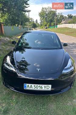 Седан Tesla Model 3 2020 в 