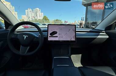 Седан Tesla Model 3 2020 в 