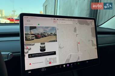 Седан Tesla Model 3 2020 в 