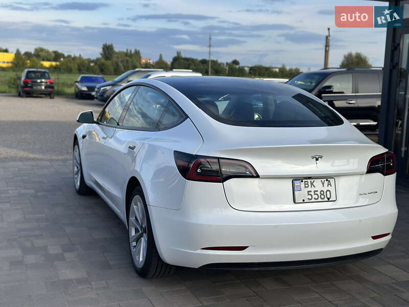 Седан Tesla Model 3 2022 в Рівному фото 6 Седан Tesla Model 3 2022 в Рівному