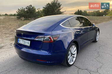 Седан Tesla Model 3 2019 в 