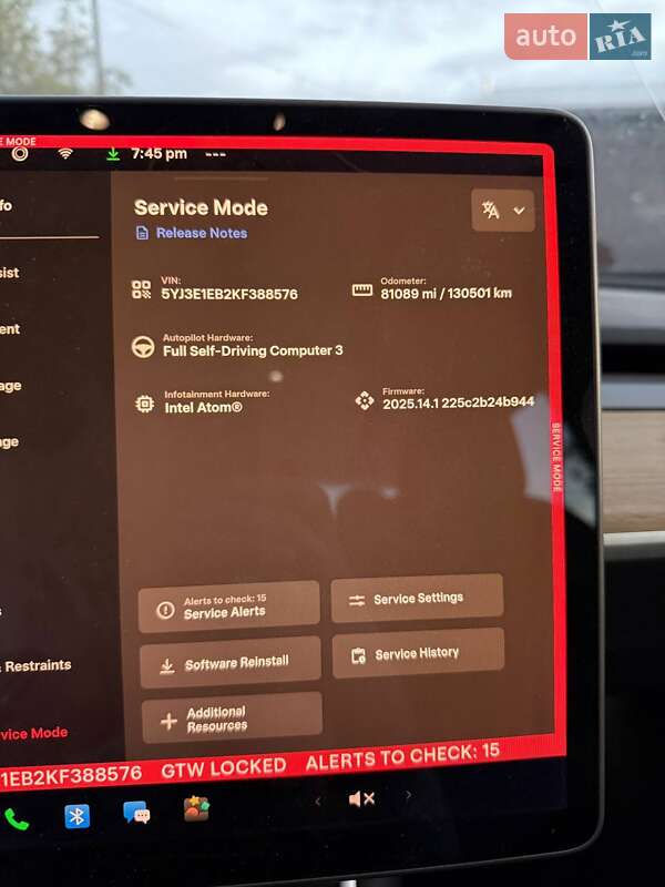 Седан Tesla Model 3 2019 в Львові