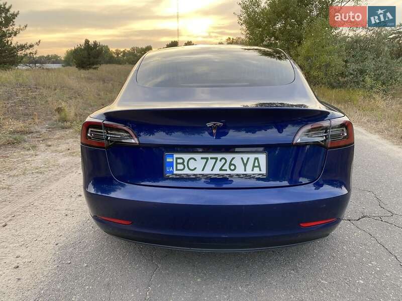Седан Tesla Model 3 2019 в Днепре