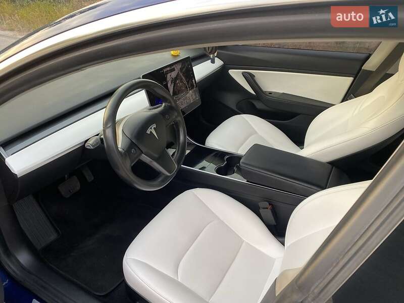 Седан Tesla Model 3 2019 в Днепре