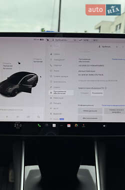 Седан Tesla Model 3 2019 в 