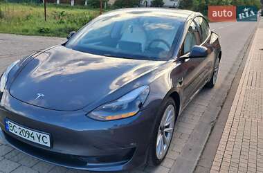 Седан Tesla Model 3 2023 в 