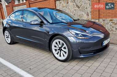 Седан Tesla Model 3 2023 в Львове