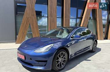 Седан Tesla Model 3 2019 в 