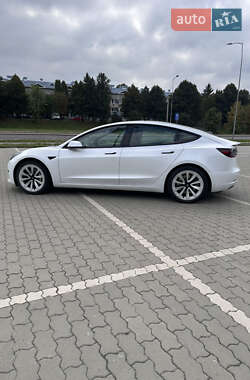 Седан Tesla Model 3 2020 в 
