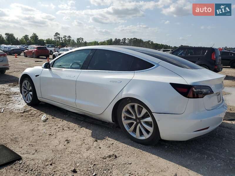 Седан Tesla Model 3 2018 в Києві