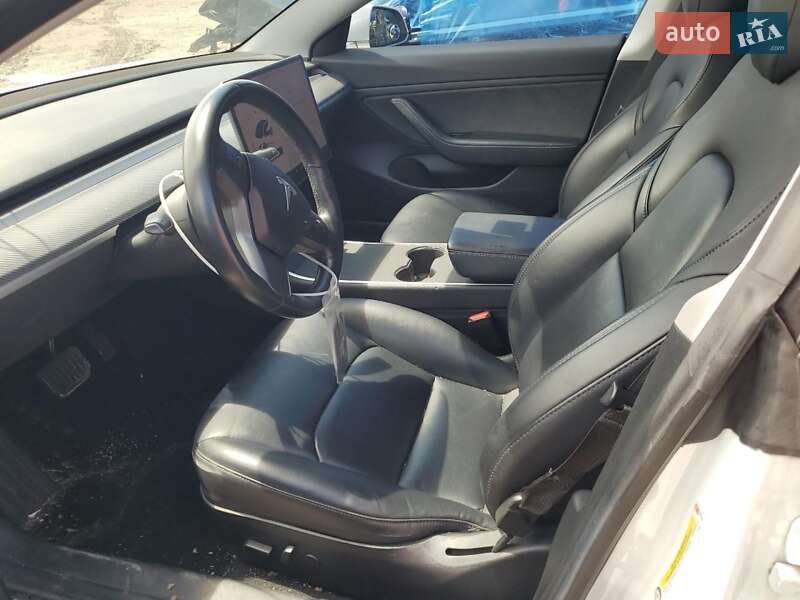Седан Tesla Model 3 2018 в Києві