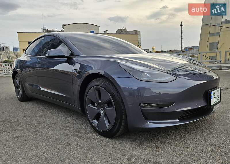 Седан Tesla Model 3 2022 в Дніпрі