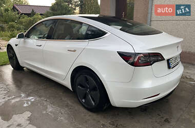 Седан Tesla Model 3 2019 в 