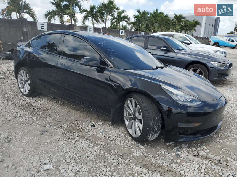 Седан Tesla Model 3 2019 в Києві