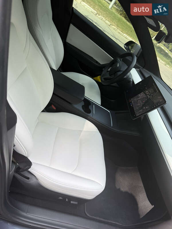 Седан Tesla Model 3 2021 в Запорожье