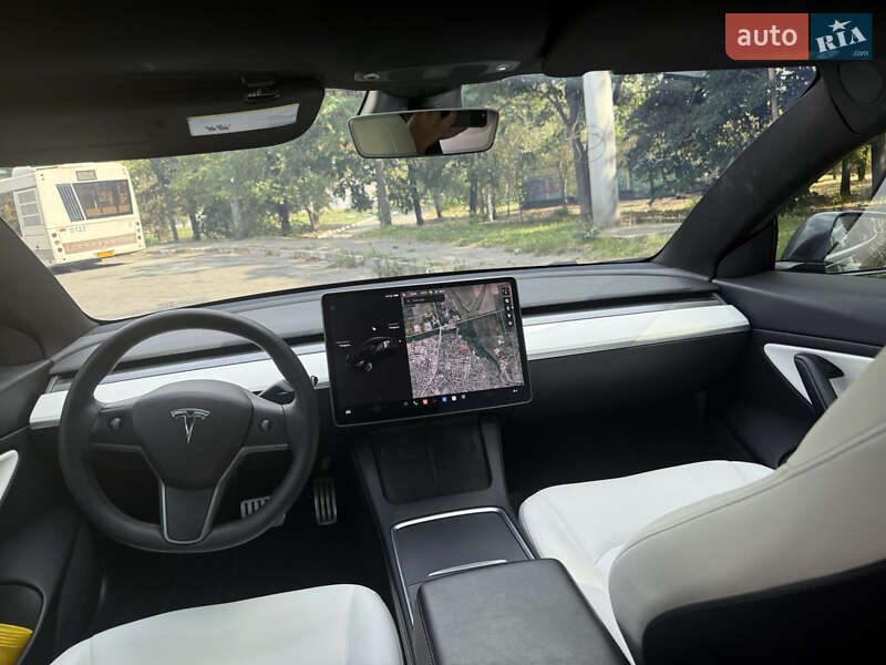 Седан Tesla Model 3 2021 в Запорожье