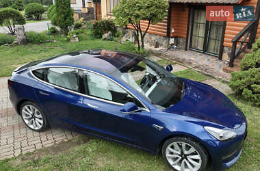 Седан Tesla Model 3 2018 в 