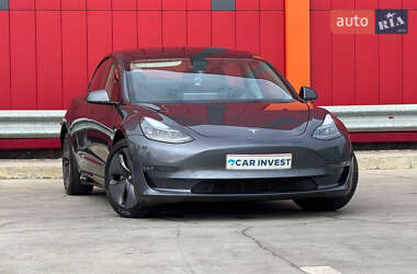 Седан Tesla Model 3 2023 в 