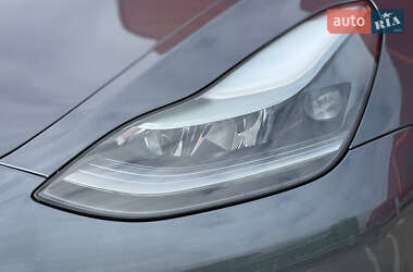 Седан Tesla Model 3 2023 в 