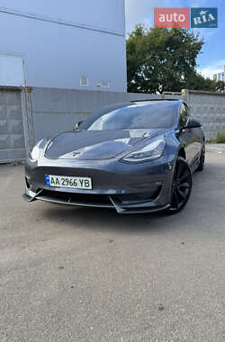 Седан Tesla Model 3 2019 в Києві