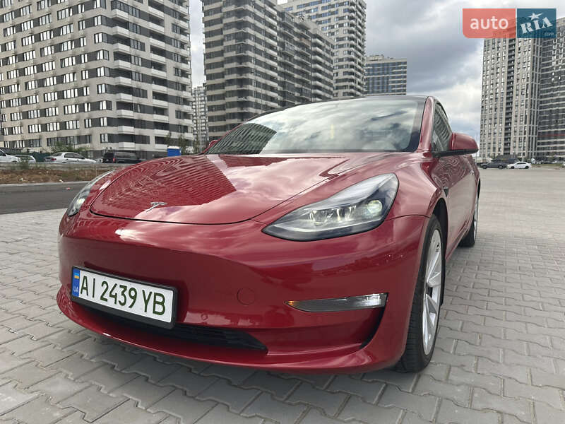 Седан Tesla Model 3 2021 в Ірпені