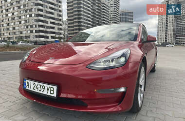 Седан Tesla Model 3 2021 в 