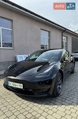 Седан Tesla Model 3 2021 в 